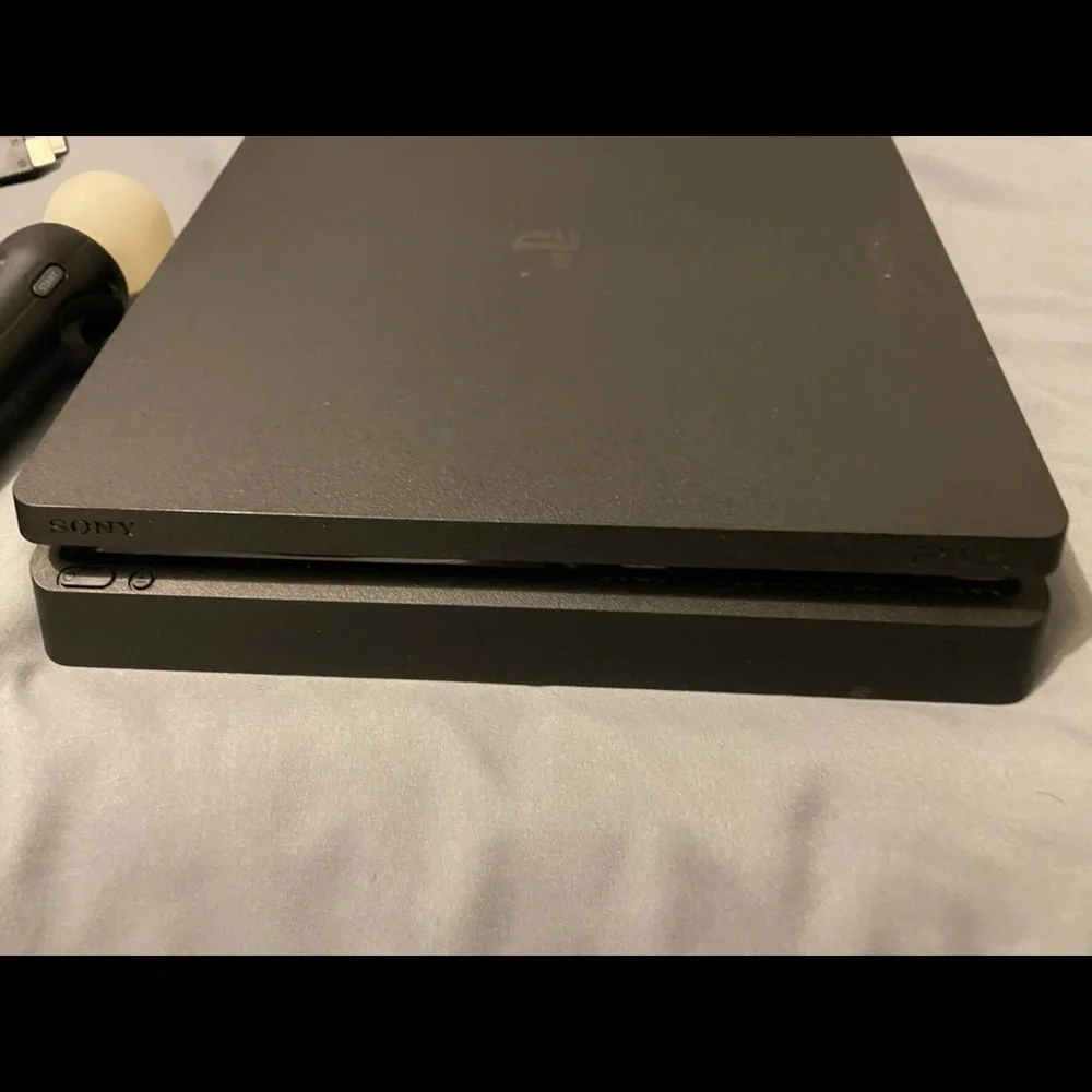 Play Station 4 with VR headset Bundle